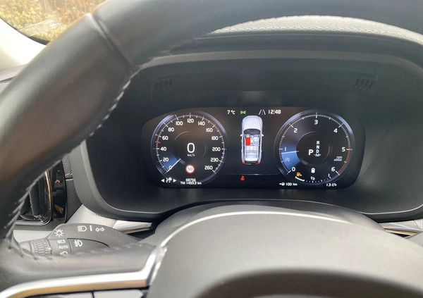 Volvo XC 60 cena 188000 przebieg: 68760, rok produkcji 2020 z Dzierżoniów małe 121